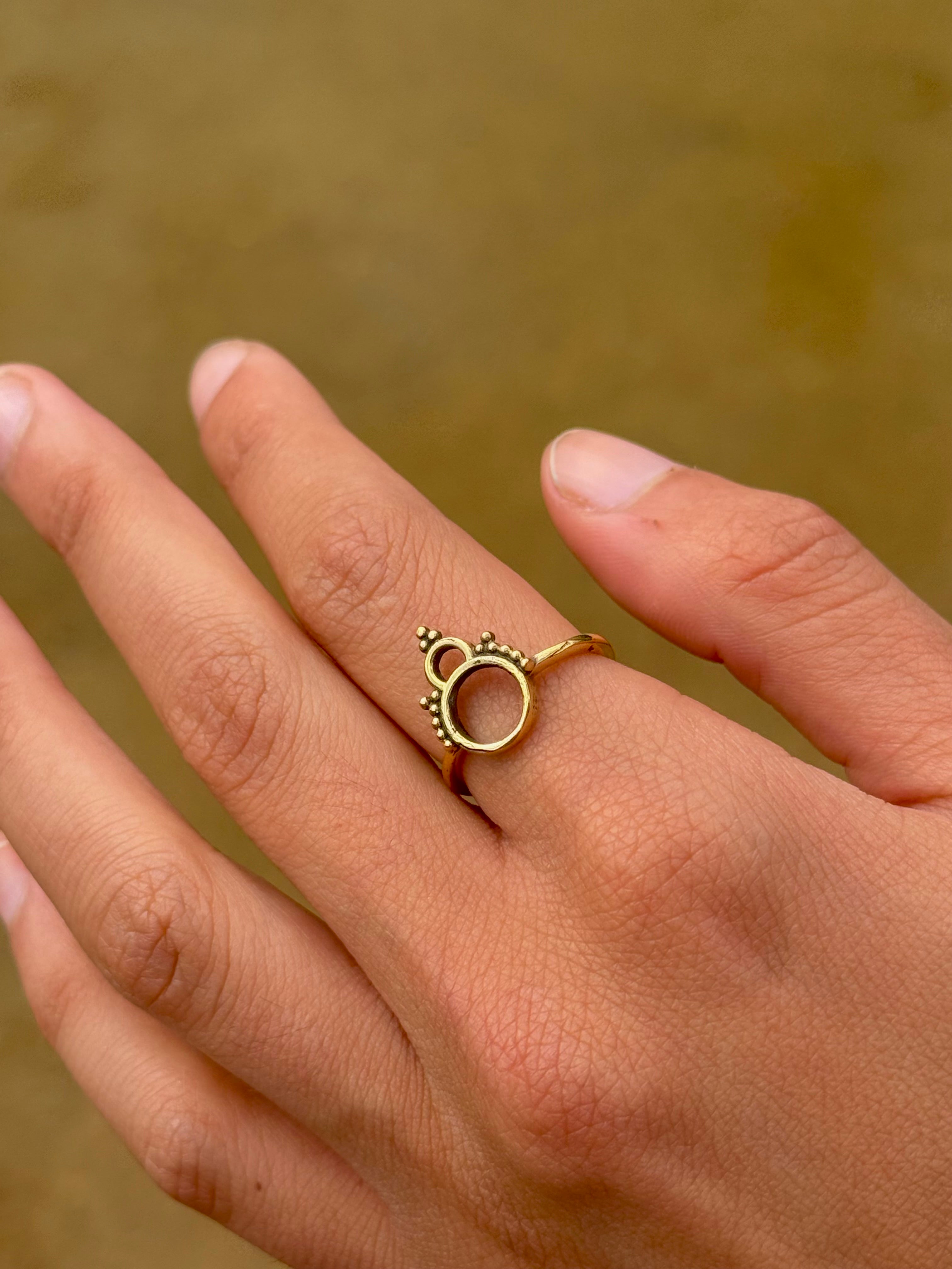 Portal Áurico ~ Anillo Minimalista