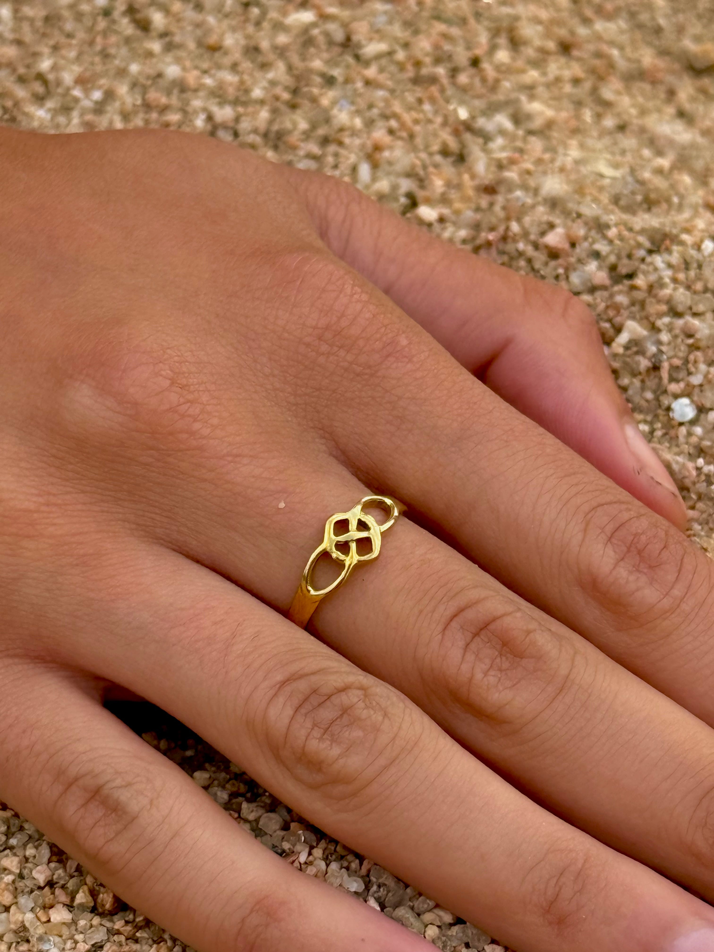 Nudo del Alma ~ Anillo Dorado