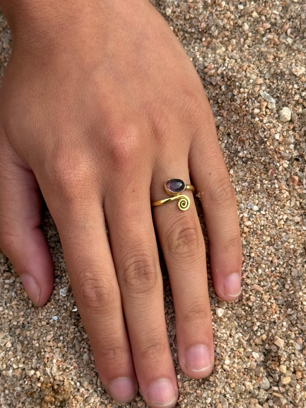Espiral del Destino ~ Anillo con Amatista
