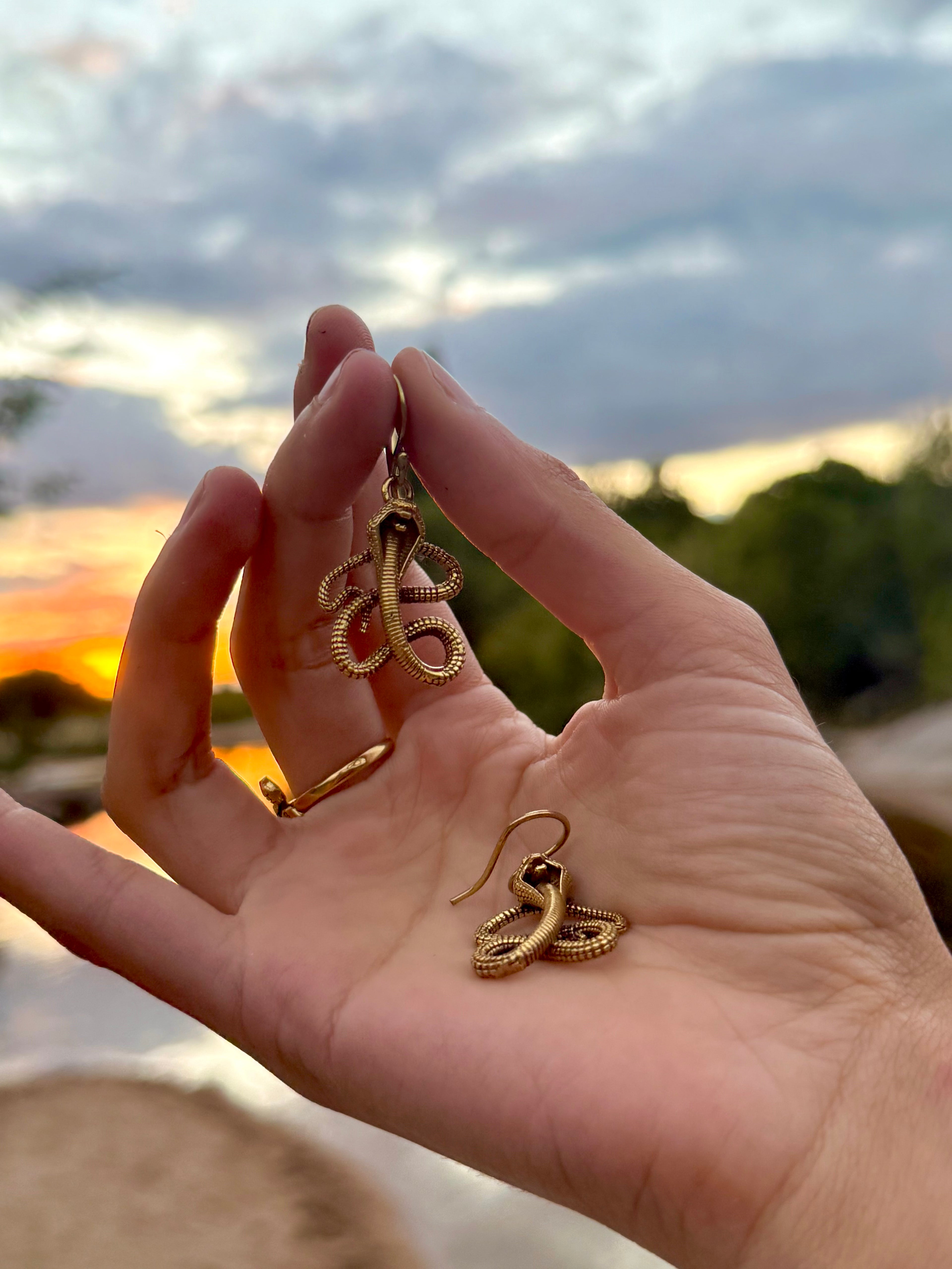 Aros Serpiente Sagrada ~ Joyería Bohemia