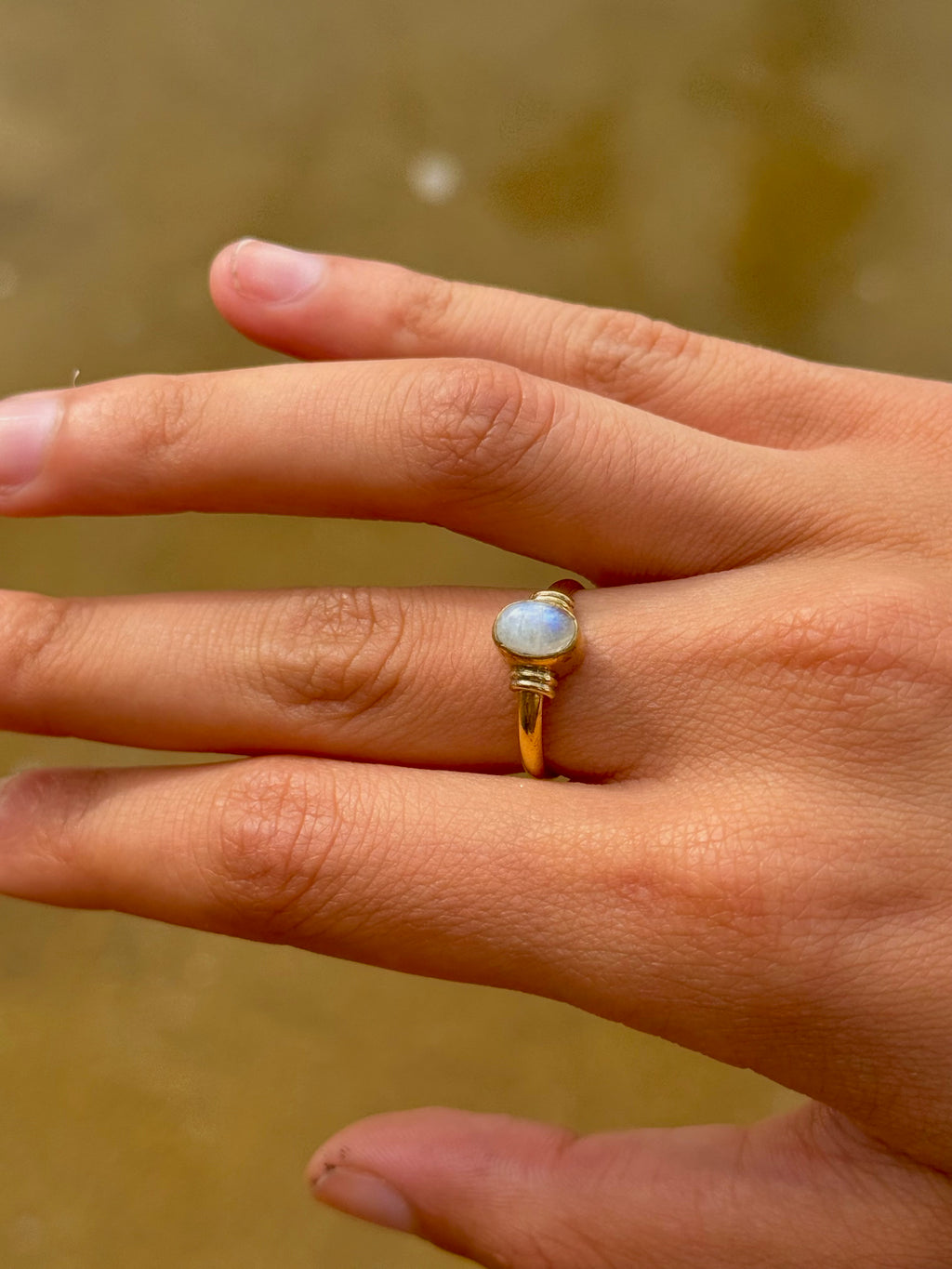 Ojo de la diosa ~ Anillo Boho con Piedra Luna